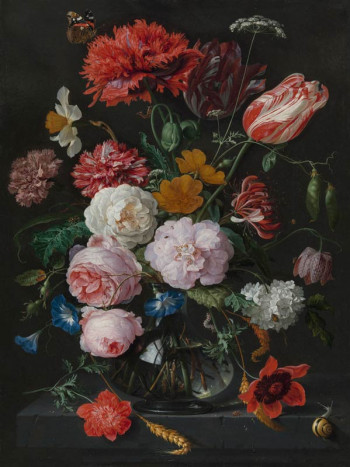 Fotobehang van een stilleven met bloemen in een glazen vaas door Jan Davidsz de Heem, Rijksmuseum.