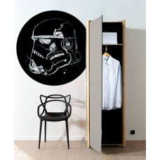 Een behangcirkel met een Stormtrooper in inktstijl, Star Wars-thema, zichtbaar in een kinderkamer.