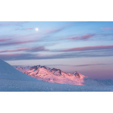 Ijzige toppen van de Chugach bergen in Alaska met sneeuwlandschap.