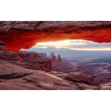 Mesa Arch Canyonlands National Park Utah fotobehang, met een iconische rotsformatie.