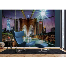 Fotobehang met de Brooklyn Bridge in New York in de avond in een woonkamer.