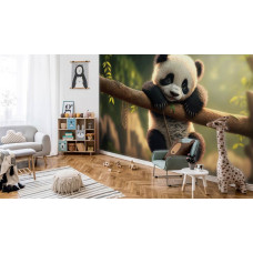 Een kinderkamer met een schattig fotobehang voor kinderen, met een panda hangend aan een tak te midden van een bosrijke achtergrond.