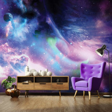 Een fotobehang met een galactisch universum vol planeten, geschikt voor een huiskamer.