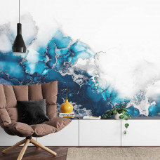 Een fotobehang met turquoise marmer in abstracte groen- en blauwtinten, perfect voor een huiskamer.