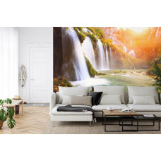 Een inspirerend fotobehang van serene watervallen, perfect voor een huiskamer.