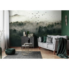 Een fotobehang van vogels in de mist in een boslandschap met bomen te zien in de woonkamer.